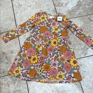 Sz 6 Cotton on Kids, 100% cotton Floral Long Sleeve Kids Dress. NWT